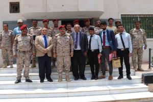وزارة الدفاع تتبنى ثلاث منح دراسية لطلاب من كلية الهندسة بجامعة عدن
